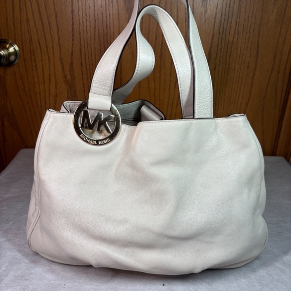 Michael Kors Bag - Picture 2 of 2